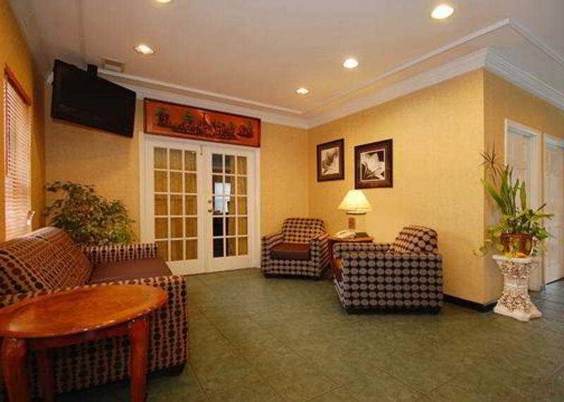 Quality Inn & Suites Lexington Interior photo