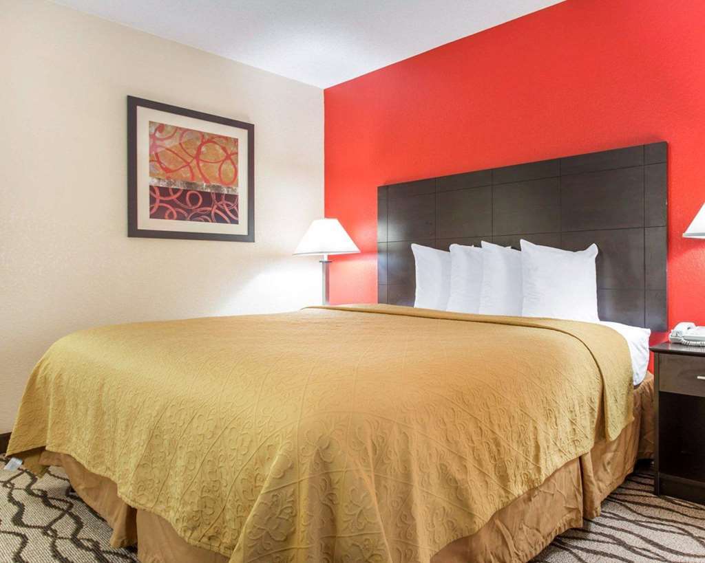 Quality Inn & Suites Lexington Room photo